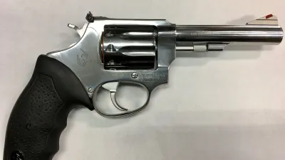 Reartes Sesto elevó a juicio a un hombre por amenazas con arma en Belén
