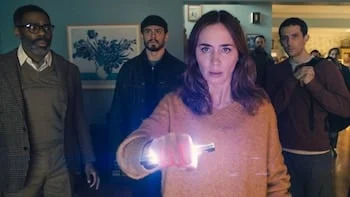 El exconductor de "Cosmos" afirmó que una visita alienígena no podría mantenerse en secreto hoy porque los teléfonos inteligentes permitirían una cobertura colectiva inmediata (Universal Pictures and Amblin Entertainment)