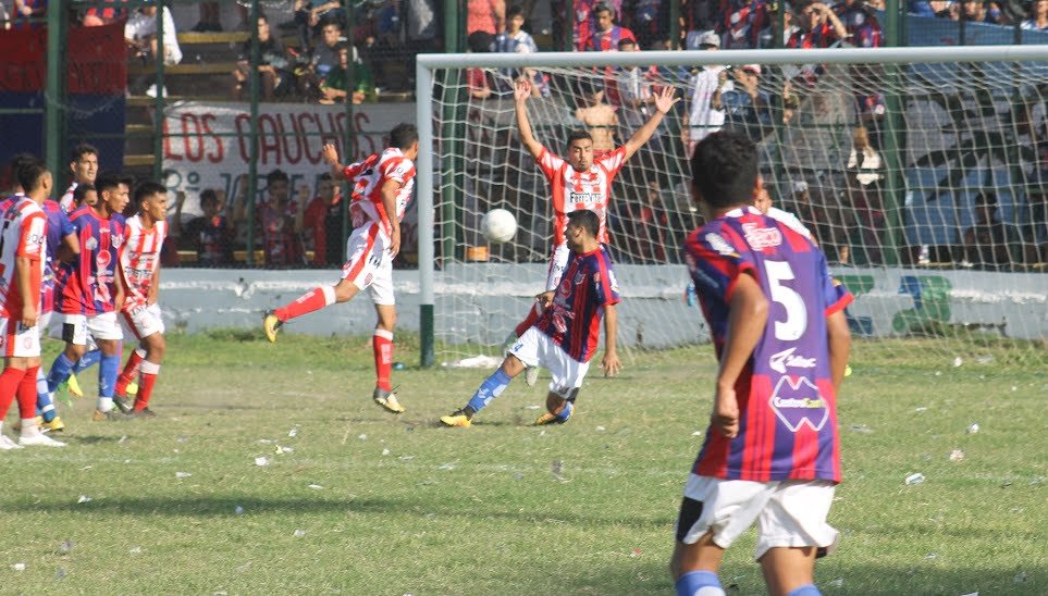 Liga Catamarqueña: El clásico fue para el León