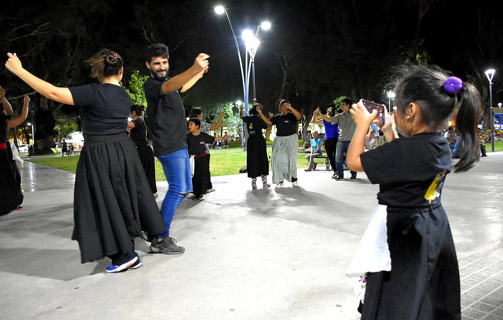 Este viernes, en la Plaza 25 de Mayo, se realizará una clase para aprender a bailar «El Guardamonte»