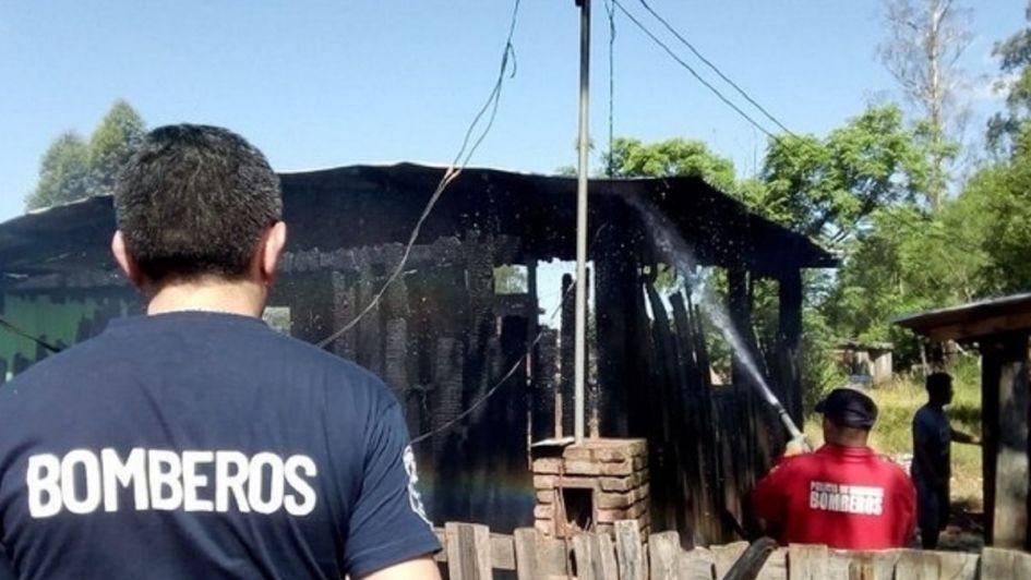 Discutieron por el Boca-River y le incendió la casa a su amigo.