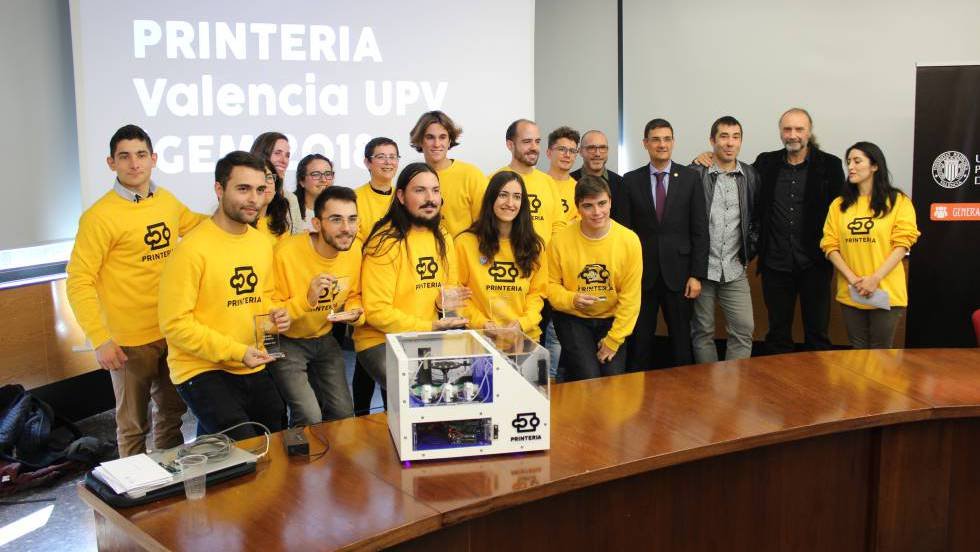 Jóvenes valencianos crean una máquina que puede imprimir en el ADN de una bacteria