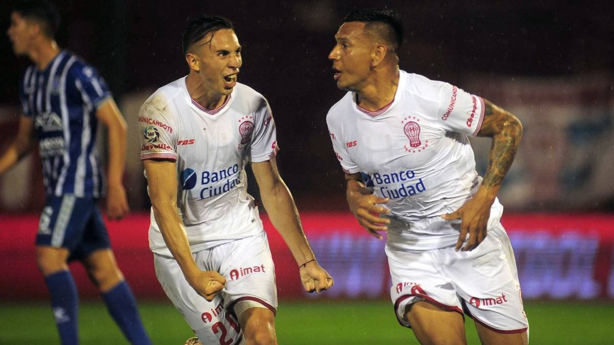 Huracán derrotó al difícil Godoy Cruz, se puso como escolta de Racing, y espera el clásico con San Lorenzo