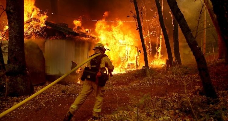 Suben a 77 las personas muertas por el incendio más destructivo de la historia de California