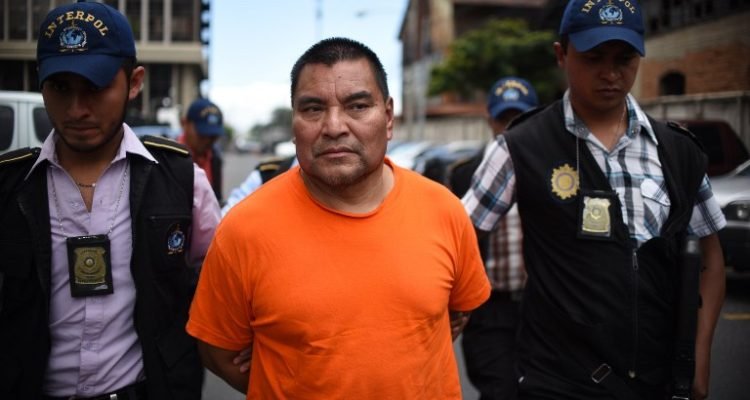 Condenan a 5.160 años de cárcel a un exmilitar por masacre contra más de 200 campesinos en Guatemala