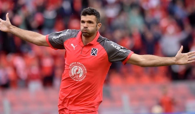 El rojo se pone al día ante San Martín de Tucumán