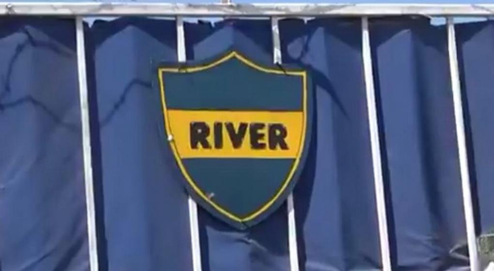 ¡Hay un River que usa los colores de Boca!