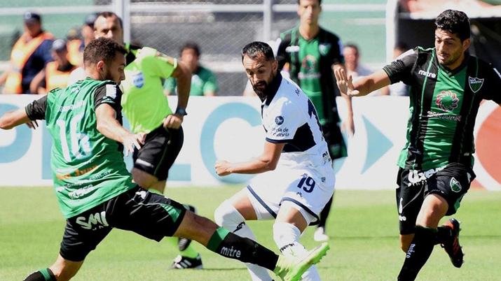 Superliga: El «Santo» le ganó a Gimnasia y Esgrima en La Plata