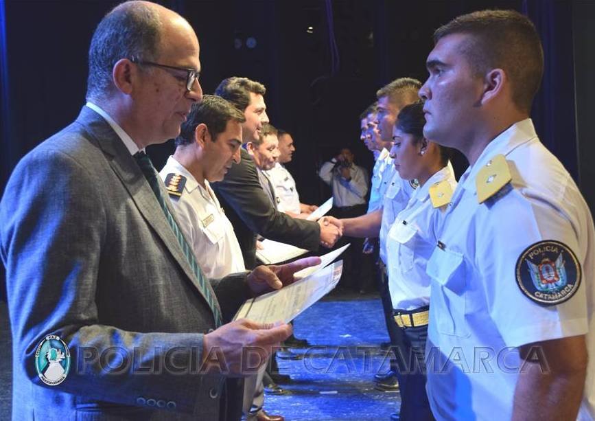 Egresaron 61 Oficiales Ayudantes de la Policía de la Provincia y Oficiales Subadjutores Ayudantes del SPP
