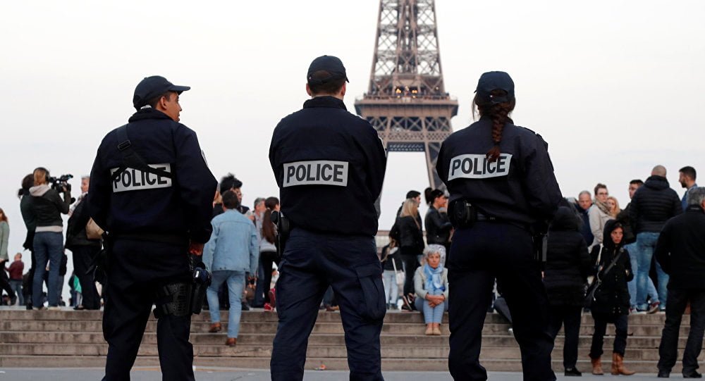 Tensión en Francia: contundente operativo por protestas de los chalecos amarillos, a la vez que continúan las manifestaciones estudiantiles