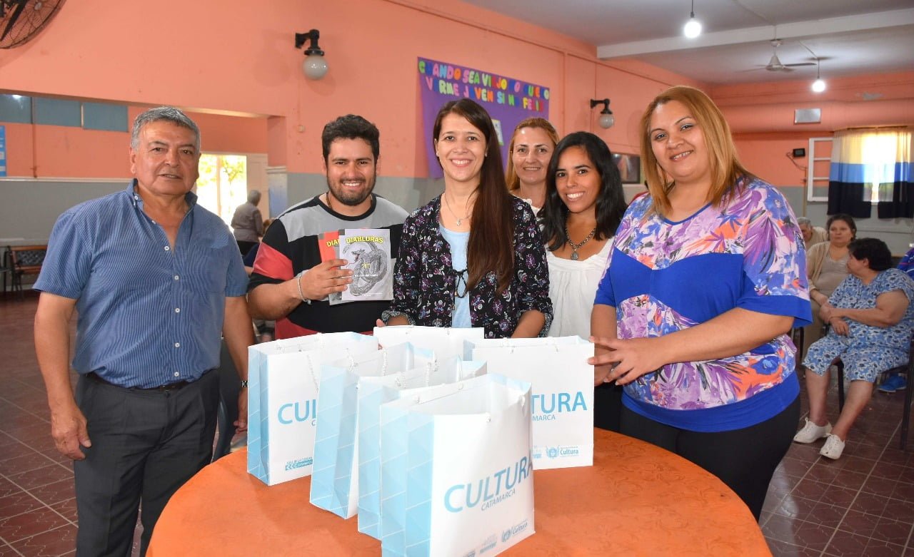 La biblioteca Julio Herrera visitó el Hogar de Ancianos Fray M. Esquiú