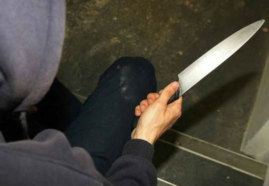 Policías lograron convencer a un hombre que desista de quitarse la vida