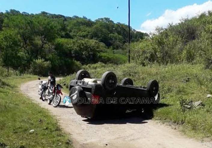 Breves policiales: se registró un procedimiento de secuestro de elementos robados y dos vuelcos en el interior provincial