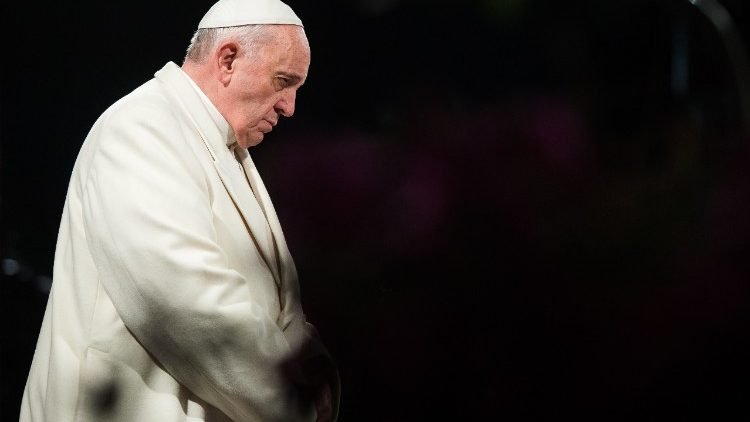 Dos cardenales, consejeros del papa Francisco, fueron apartados de sus cargos por escándalos de pedofilia