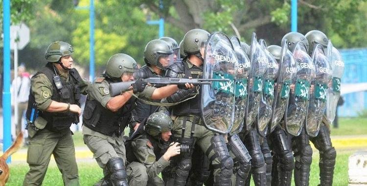 Gendarmería reprimió a estudiantes en la Universidad de Río Negro