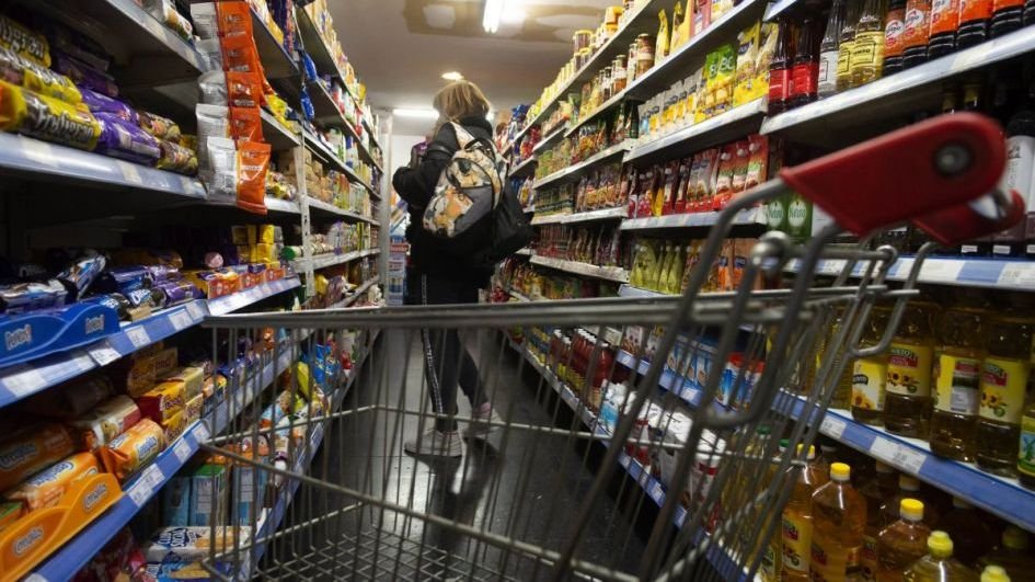 Escalada inflacionaria: harinas, pañales, pastas y aceites, entre los productos que más aumentaron en el año