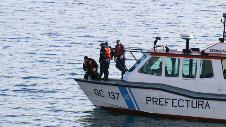 Un adolescente se tiró al lago Nahuel Huapi y murió de hipotermia