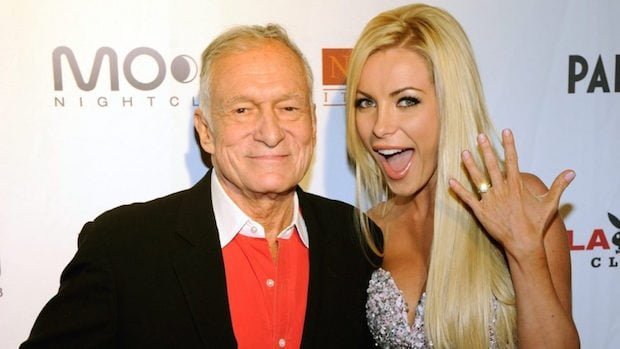 Se cae un mito: la viuda de Hugh Hefner, dueño de Playboy, hizo una sorpresiva confesión sexual sobre el magnate