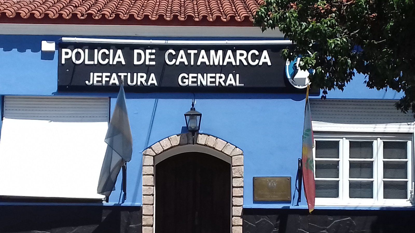Dos hermanos policías golpearon a un oficial y quedaron en disponibilidad