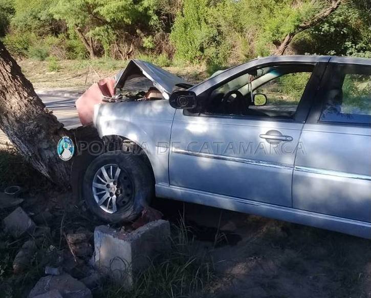 Automovilista lesionado tras chocar contra un árbol en Santa María