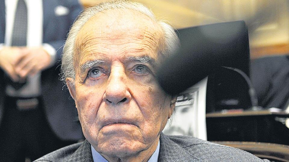 Menem pidió ser absuelto en la causa por la venta de La Rural