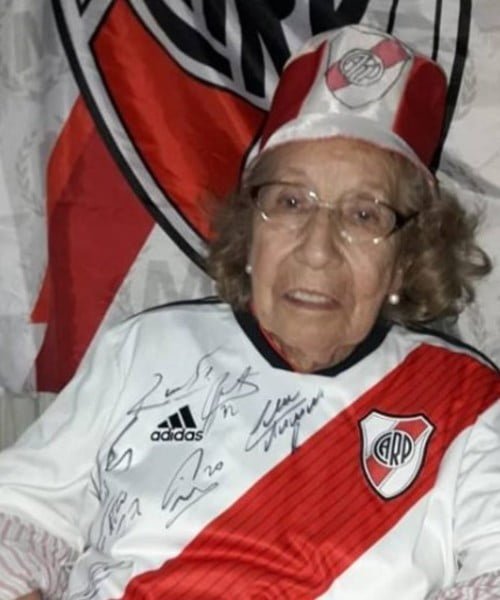 Amor por la camiseta: la campaña que quiere llevar a hincha de River de 90 años al Mundial de Clubes