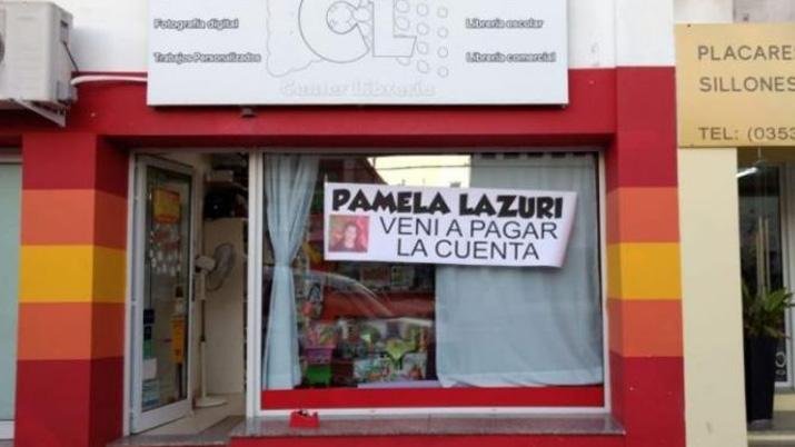 Escrachó en la vidriera de su local a cliente que no paga la cuenta