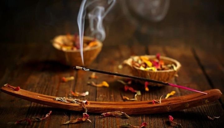 Confirman que el humo de los sahumerios es dañino para la salud