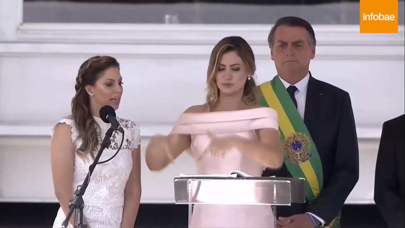 Michelle Bolsonaro eligió el lenguaje de señas para dar su discurso