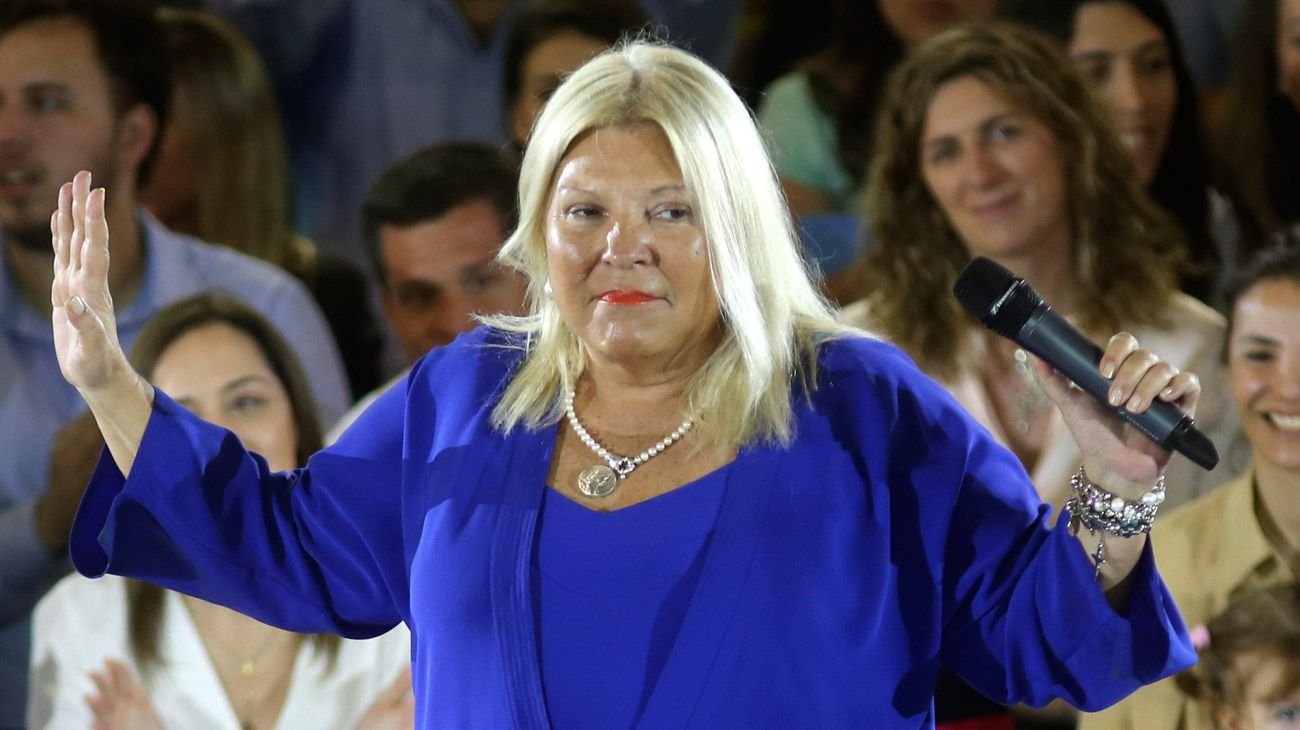 Carrió: «Los aumentos en la luz no se justifican y las empresas ni te atienden el teléfono»