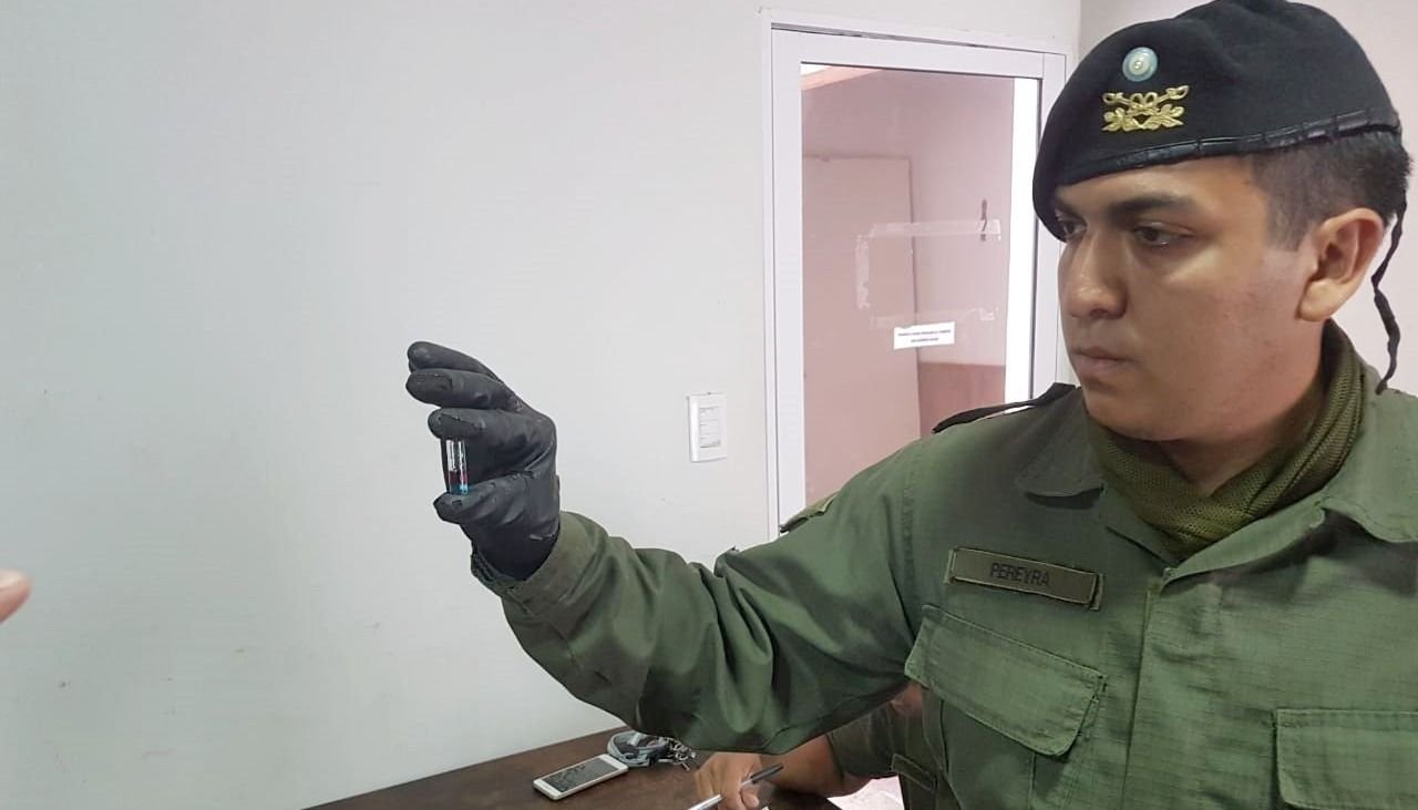 Operativo de Gendarmería en Salta: Llevaban 42 kilos de cocaína oculta entre calzados y ropa