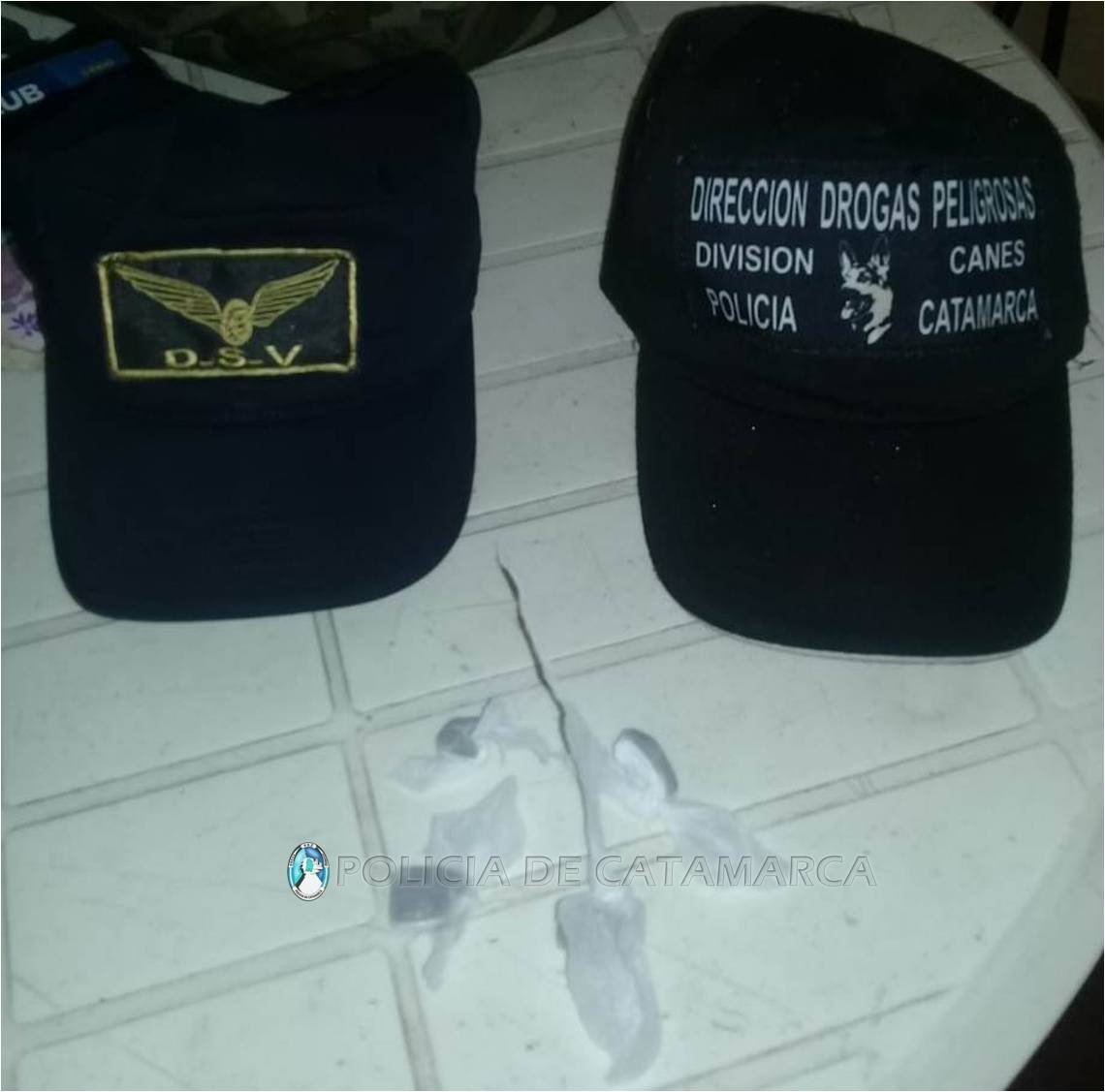 Arrestan a un joven y secuestran droga en Ambato