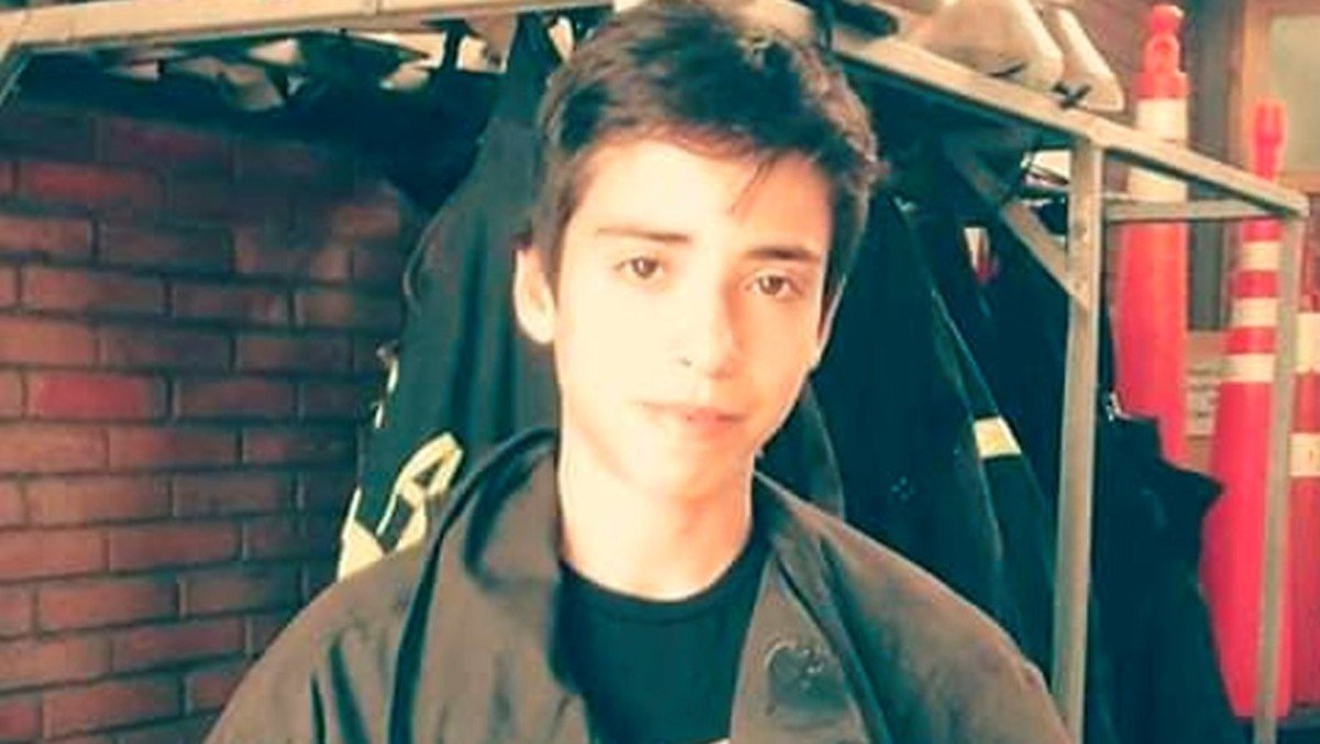 Avellaneda: Dolor por la muerte de un bombero de 18 años que concurría a un llamado, y lo chocaron