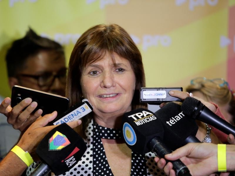 Encuestas exhiben a Bullrich como una de las mejores ministras