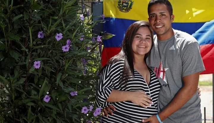 El increíble gesto de una salteña con un venezolano que caminó desde su país para ver a su hijo nacer