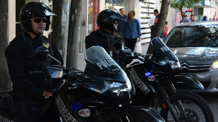 VIDEO | Echaron a dos policías santiagueños por coimeros