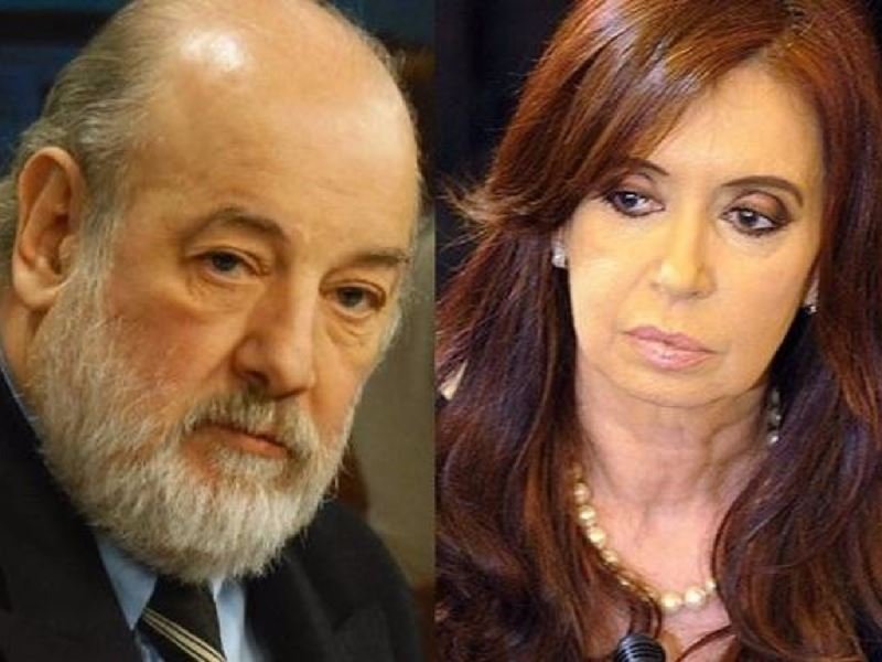 Bonadio volvió a citar a Cristina y a otras 100 personas por la causa de los cuadernos