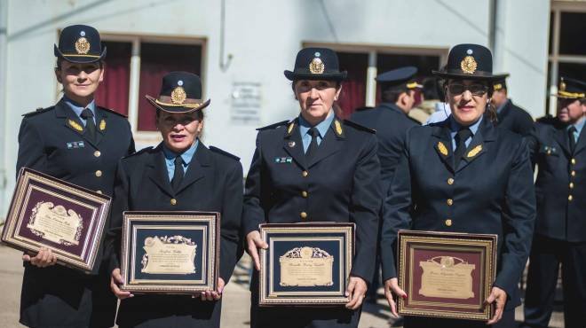 Mujeres Policías: La plana mayor de Río Negro tiene mayoría de mujeres (Además: Catamarca, Mendoza y la Bonaerense)