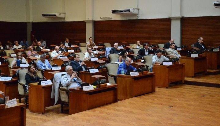 Jujuy: La Legislatura habilitó el cobro de la salud pública a extranjeros