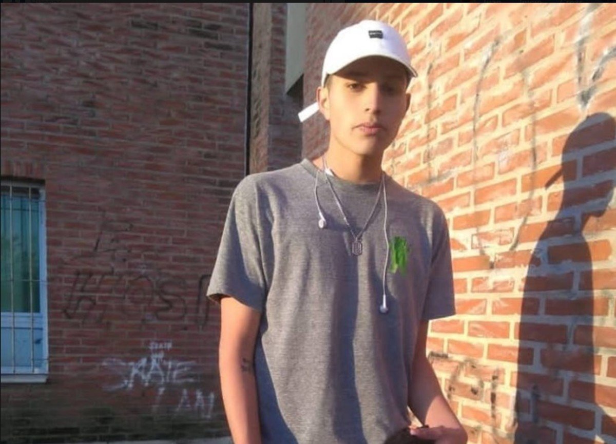 VIDEO: Mataron a un chico de 17 años de una trompada frente a la policía en plena peatonal de Minamar