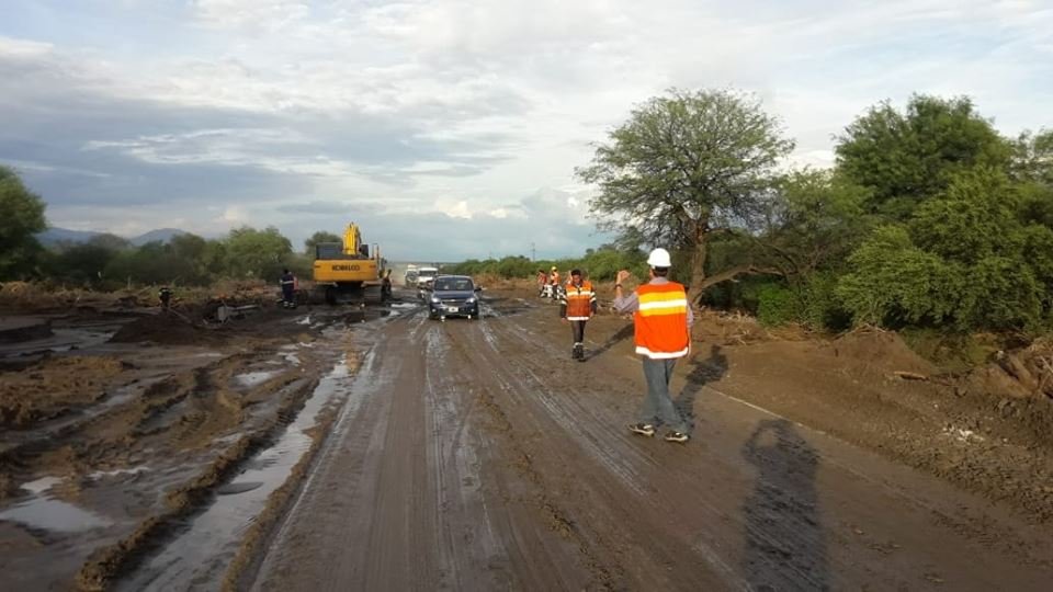 Continúa el trabajo en Ruta Nacional 38, con paso controlado de vehículos