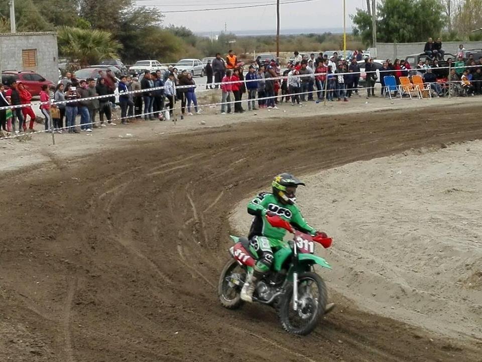 Motociclismo en Saujil: Da inicio el campeonato de verano