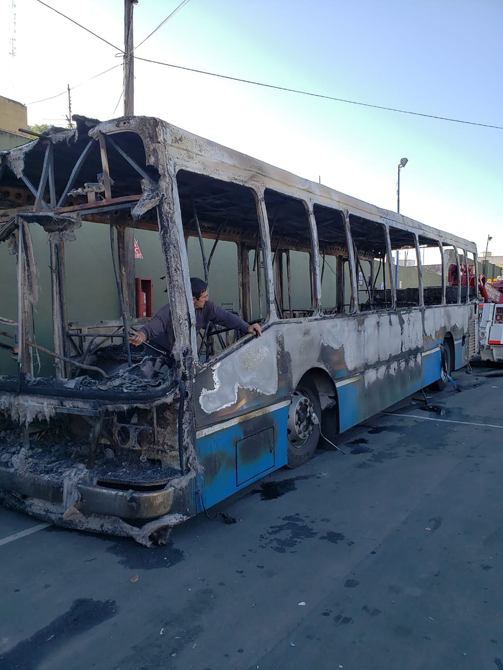 Sindicalismo combativo: Incendiaron cuatro colectivos antes del paro nacional