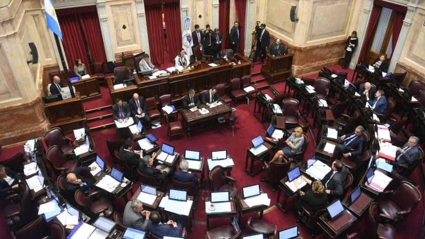 La Cámara alta dio media sanción al proyecto para que empresas financien partidos políticos
