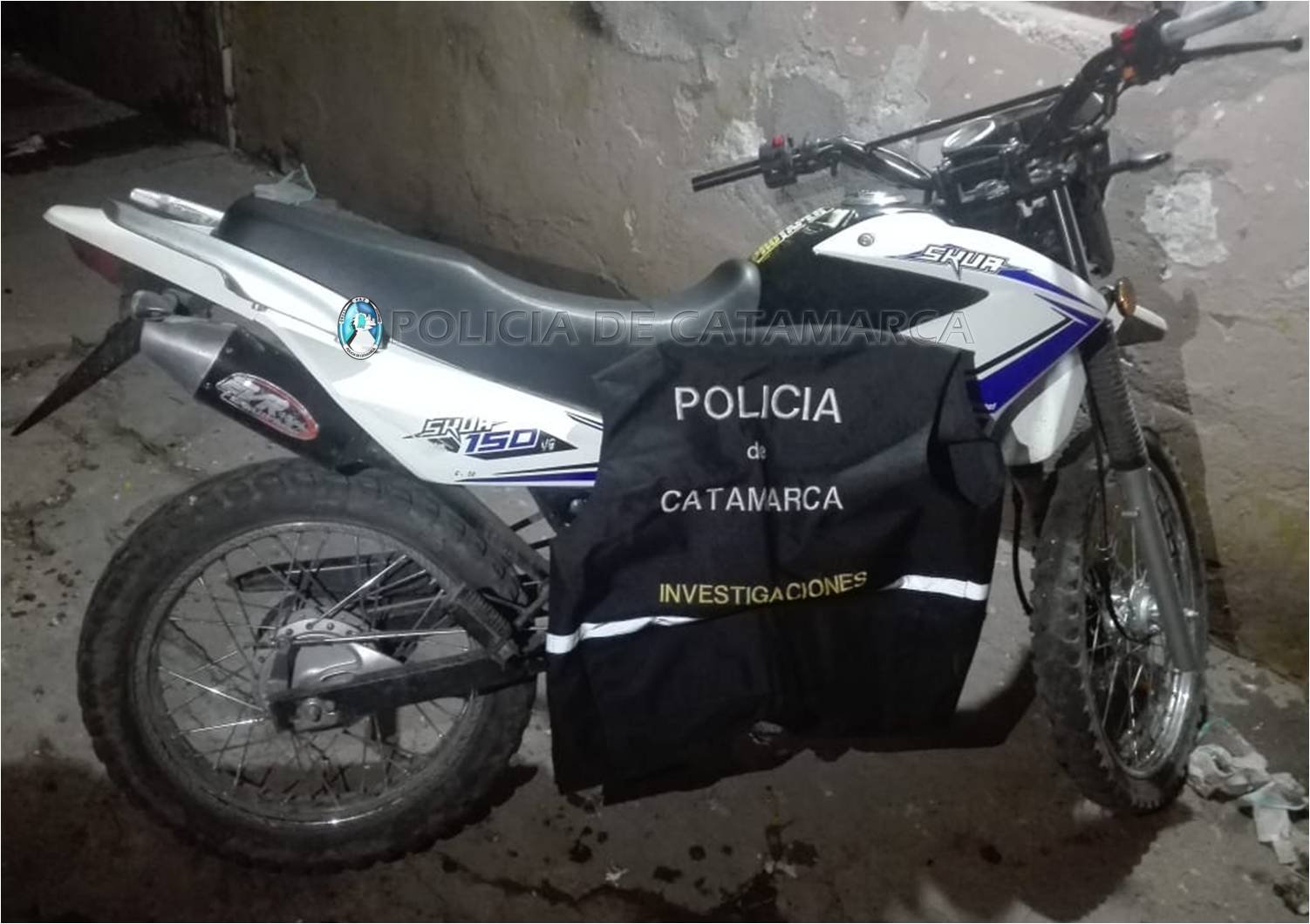 Tras un registro domiciliario recuperan una motocicleta robada