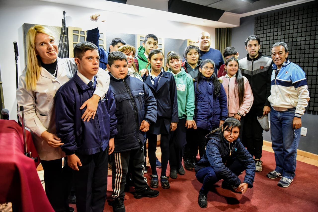Alumnos de la Escuela “Bicentenario de la Plata” visitaron el Senado
