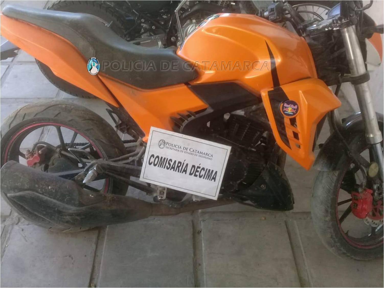 Secuestran una moto abandonada en el sur de la Capital