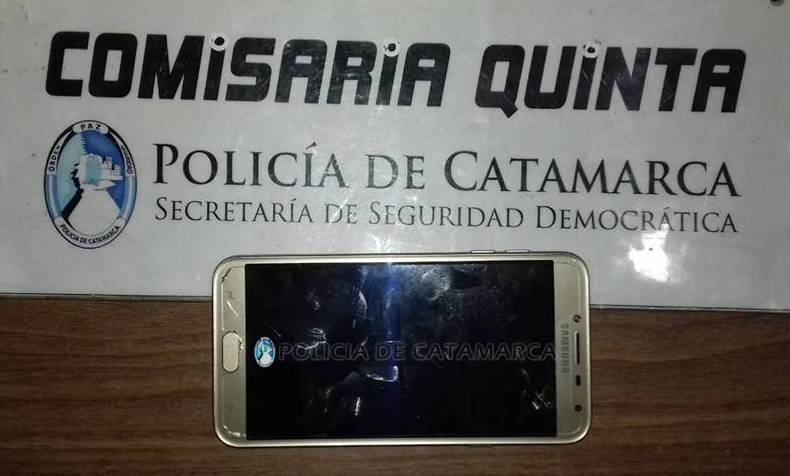 Aprehenden a un joven sospechado de un ilícito y recuperan un teléfono celular robado en el oeste de la Capital