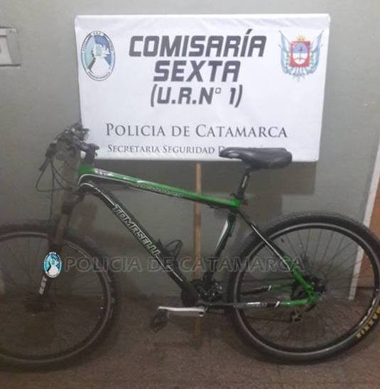 Vecinos golpearon a un joven que fue sorprendido robando una bicicleta