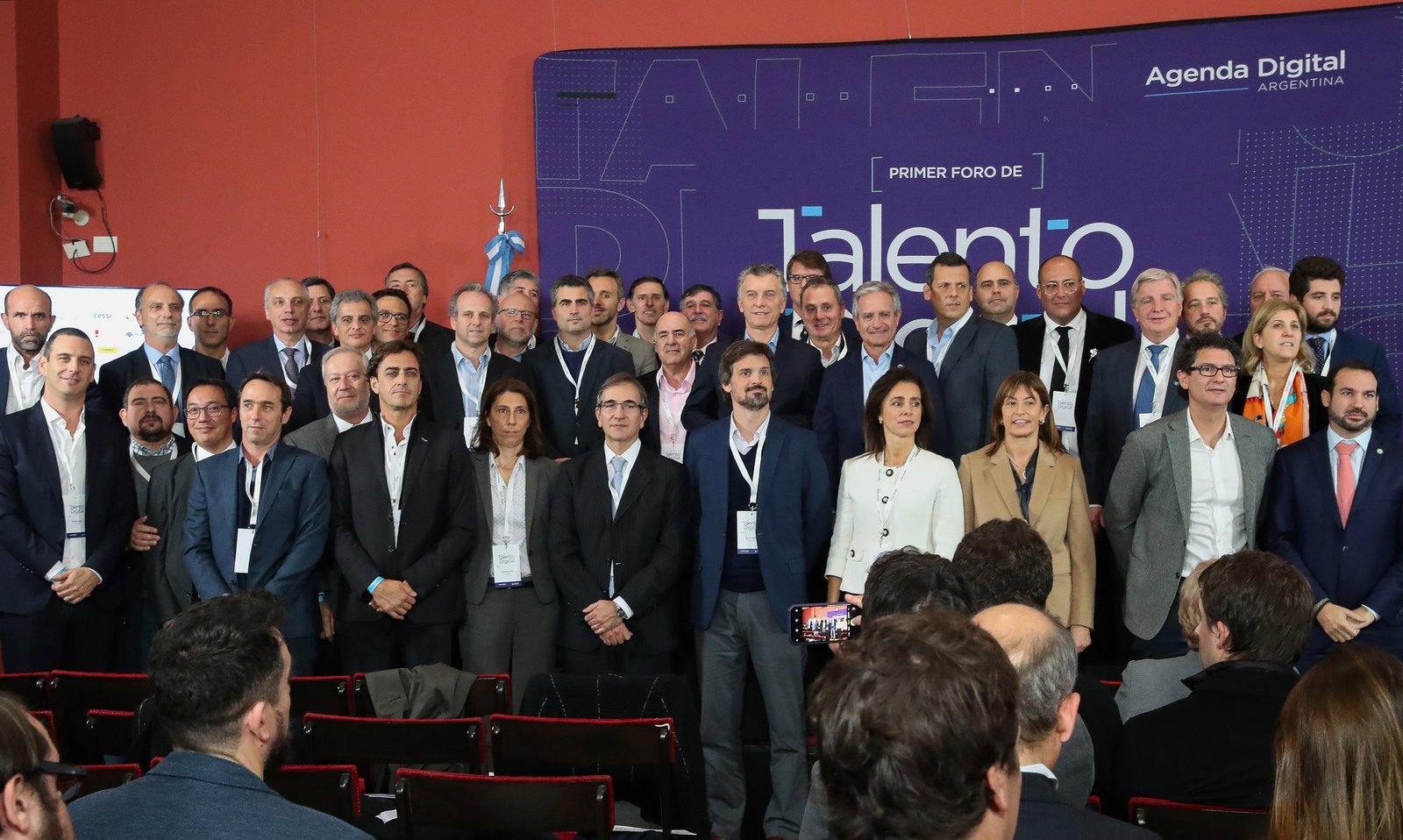 Macri anunció el lanzamiento de 10.000 becas de capacitación para promover el acceso a un primer empleo digital